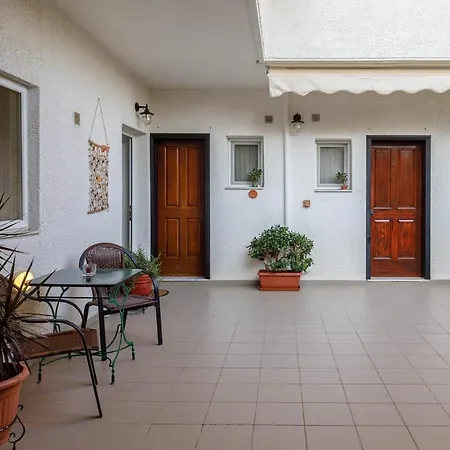 Kosta & Hotel Stoupa