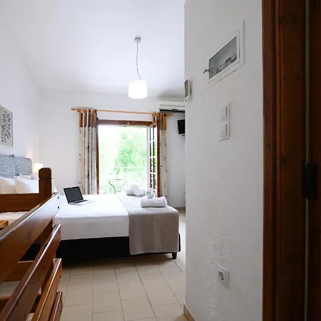 Kosta & Hotel 2*